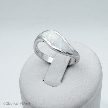 Stříbrná prsten s opálem VLNKA